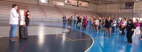 Feria de salud del adulto mayor Rengo-Rosario en gimnasio municipal de Rengo.